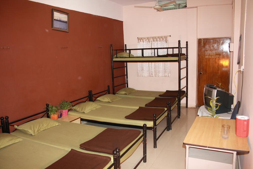 Hotel Minerva Residency à Bangalore Extérieur photo