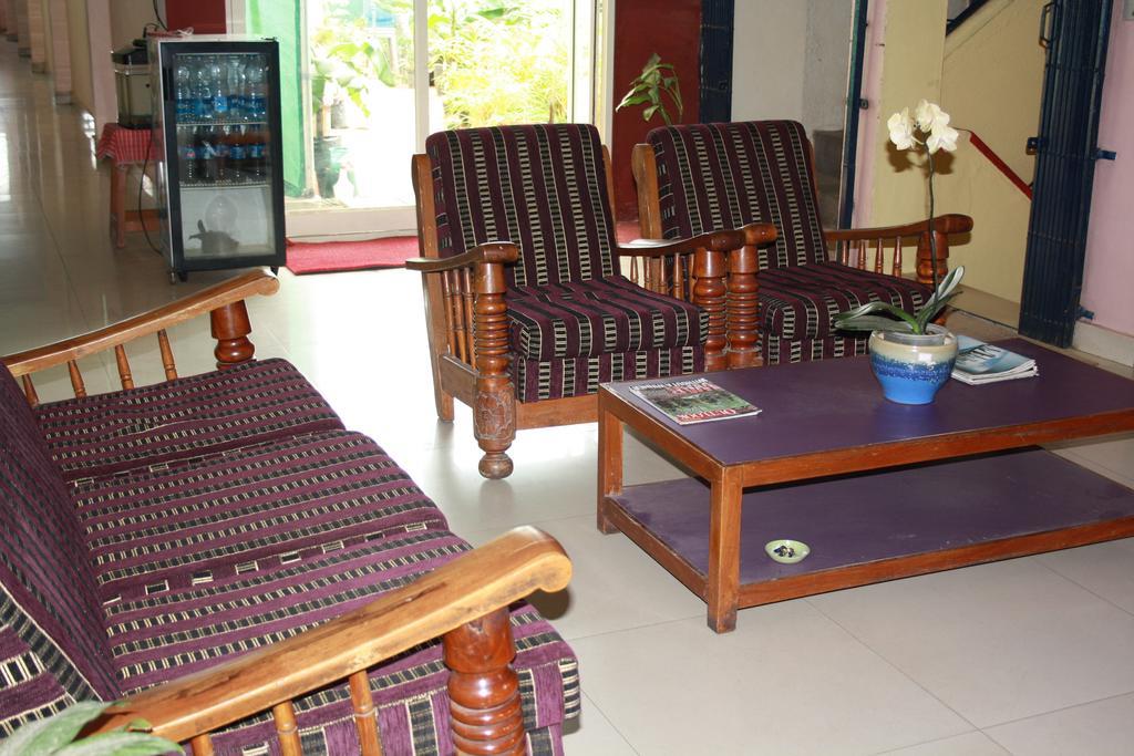 Hotel Minerva Residency à Bangalore Extérieur photo