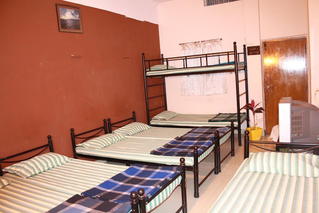 Hotel Minerva Residency à Bangalore Extérieur photo