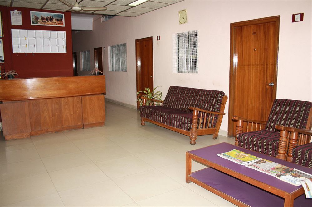 Hotel Minerva Residency à Bangalore Extérieur photo