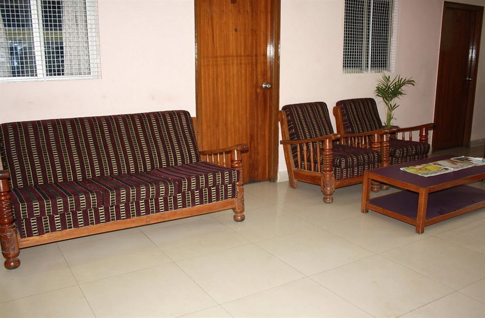 Hotel Minerva Residency à Bangalore Extérieur photo