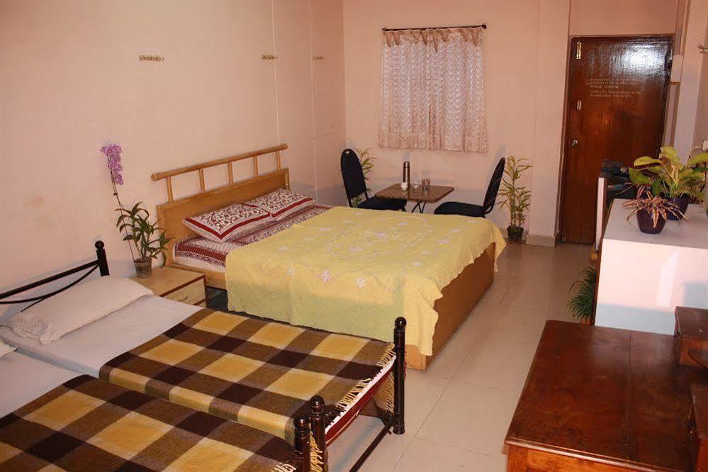 Hotel Minerva Residency à Bangalore Extérieur photo